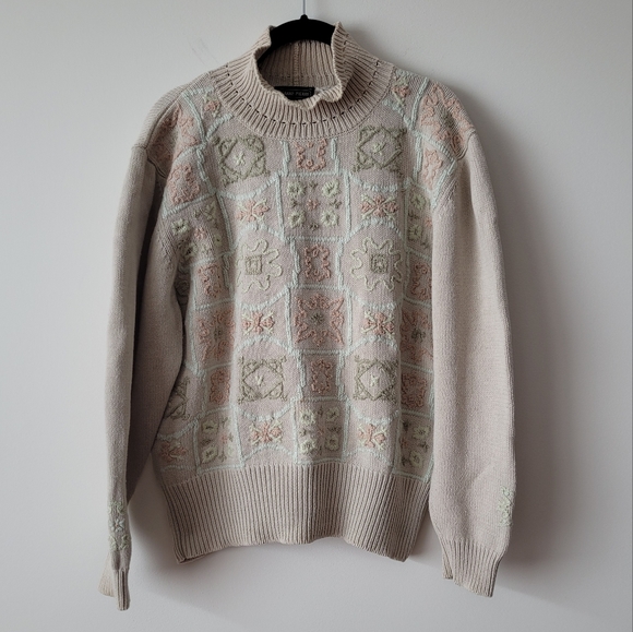 Vintage Jeanne Pierre Floral Embroidered Oversized Mock Neck Pullover Sweater - Picture 9 of 12